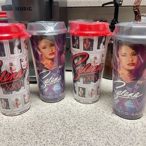 Selena cups